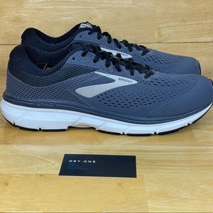 Brooks Dyad 10 Navy Black Running Sneaker